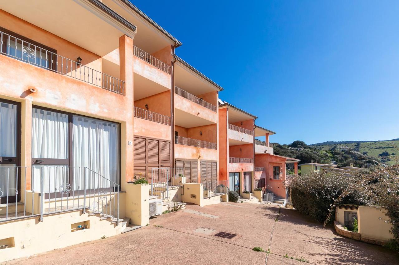 Residence Pala Stiddata With Panoramic Swimming Pool Trinita d'Agultu e Vignola Exterior photo