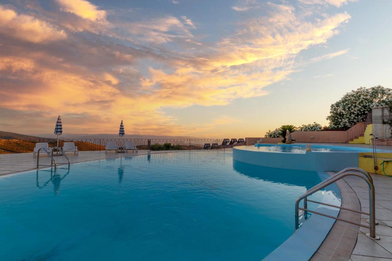 Residence Pala Stiddata With Panoramic Swimming Pool Trinita d'Agultu e Vignola Exterior photo