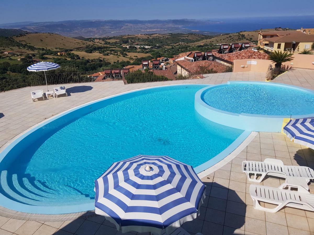 Residence Pala Stiddata With Panoramic Swimming Pool Trinita d'Agultu e Vignola Exterior photo