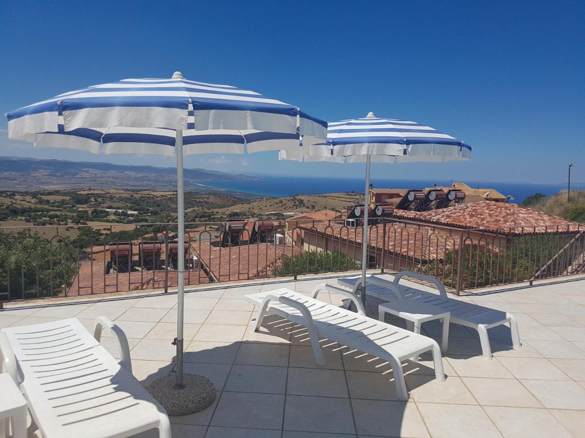 Residence Pala Stiddata With Panoramic Swimming Pool Trinita d'Agultu e Vignola Exterior photo